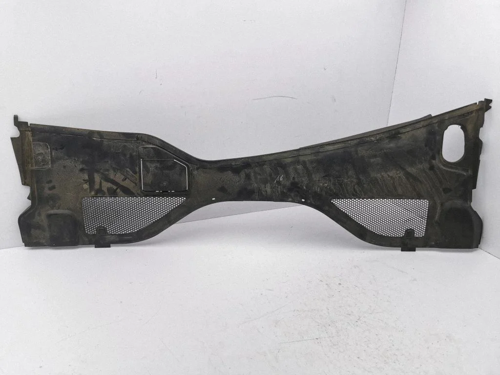 Wiper trim 4G8819447