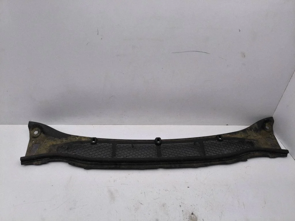 Wiper trim EM2BR02216AD