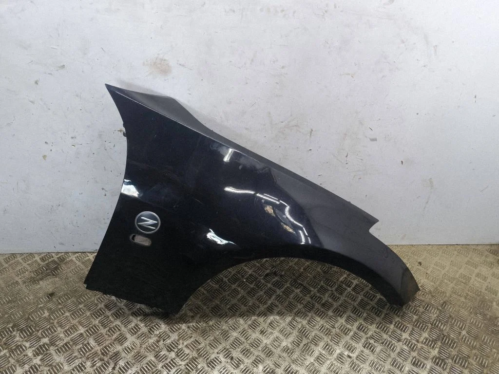 Fender – right