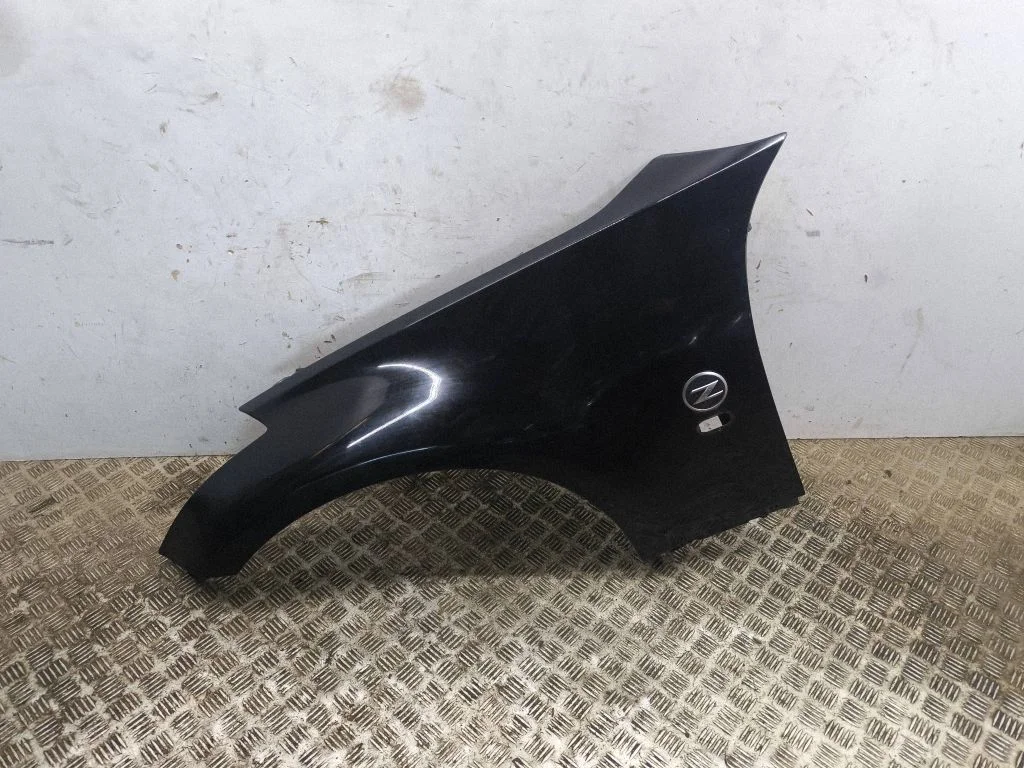 Fender – left