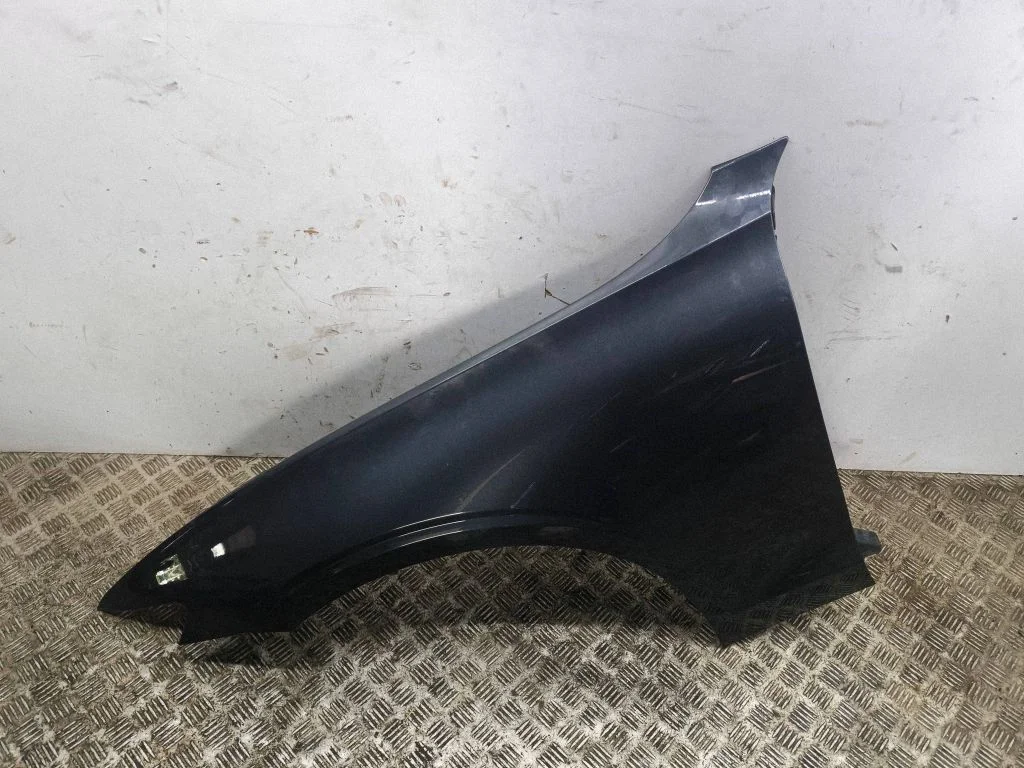 Fender – left