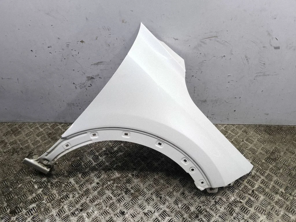 Fender – right