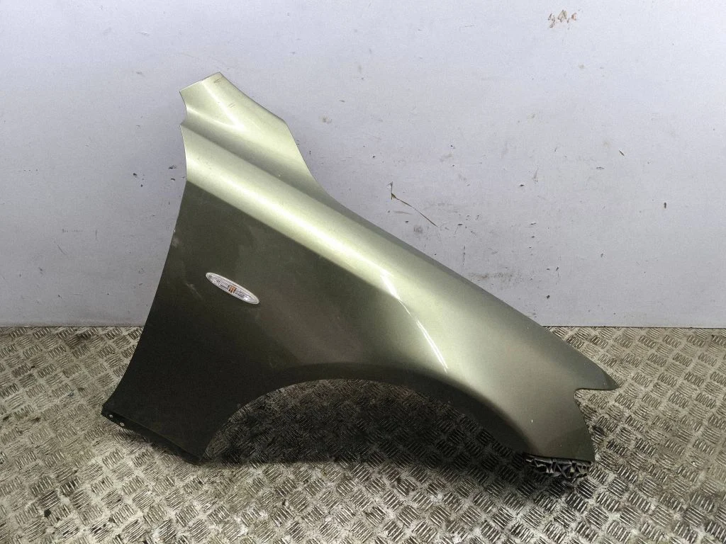 Fender – right