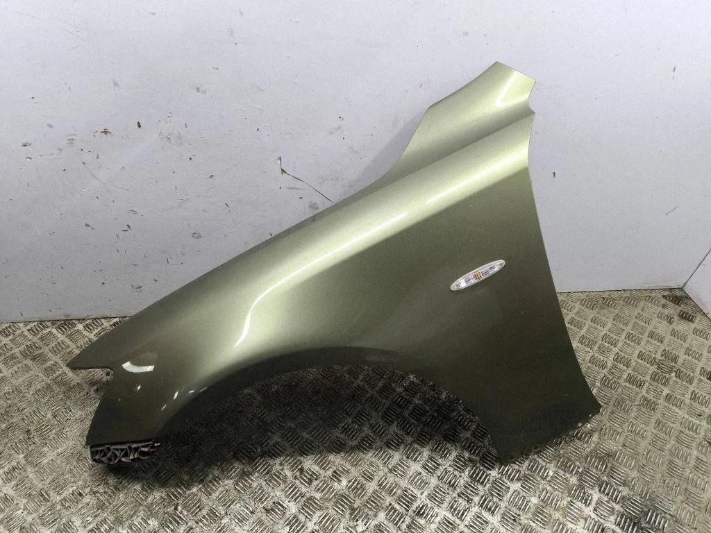 Fender – left