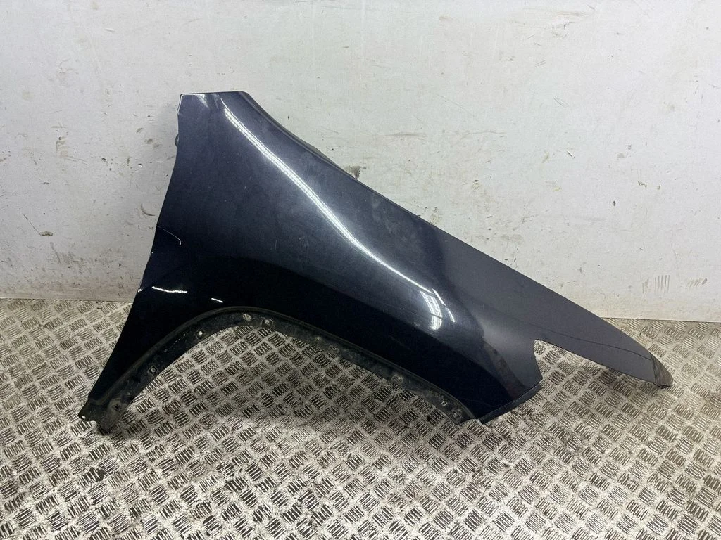 Fender – right