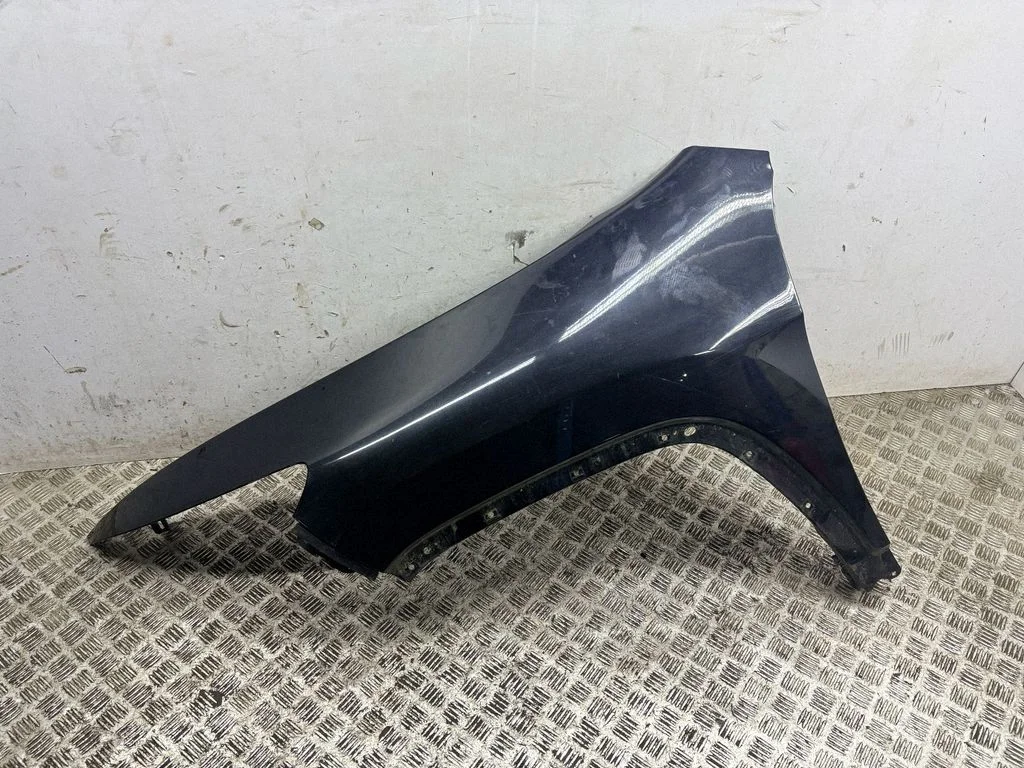 Fender – left