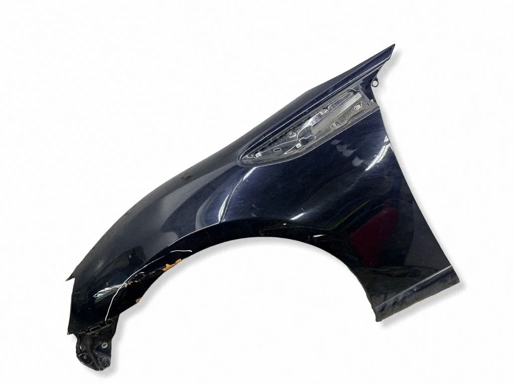 Fender – left
