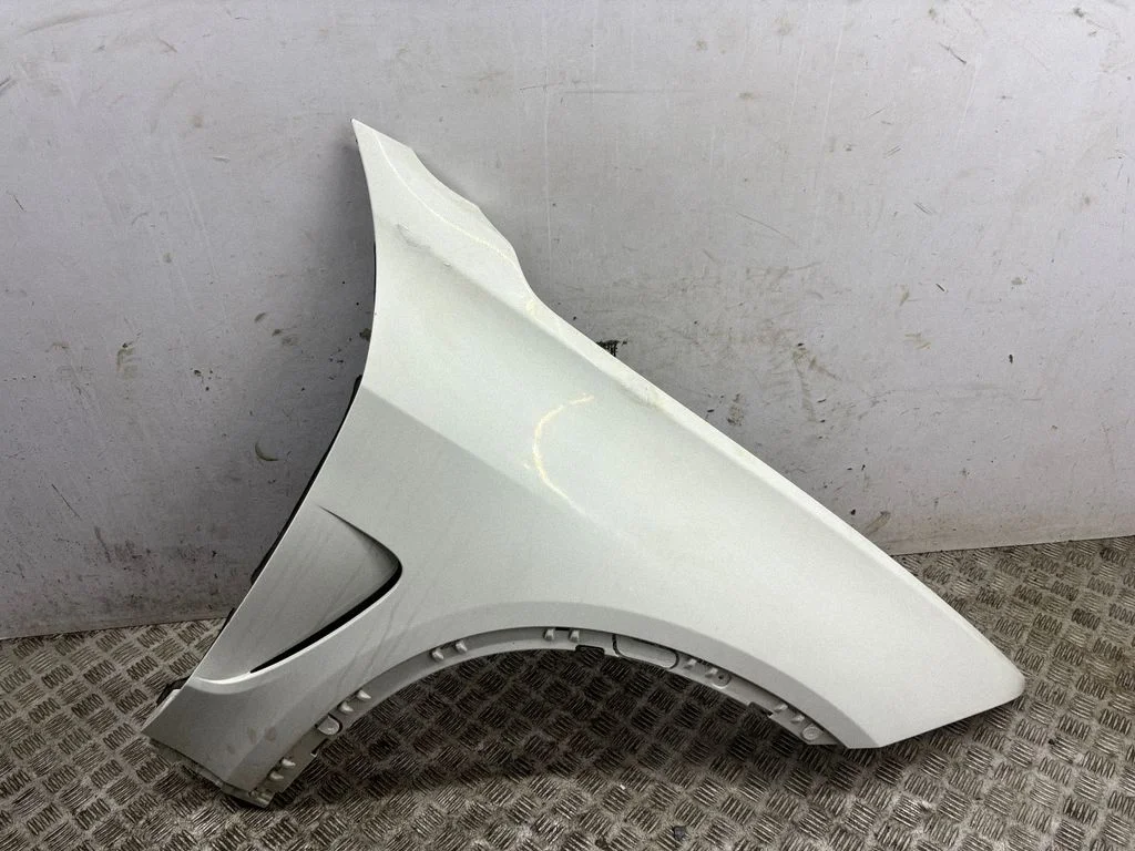 Fender – right