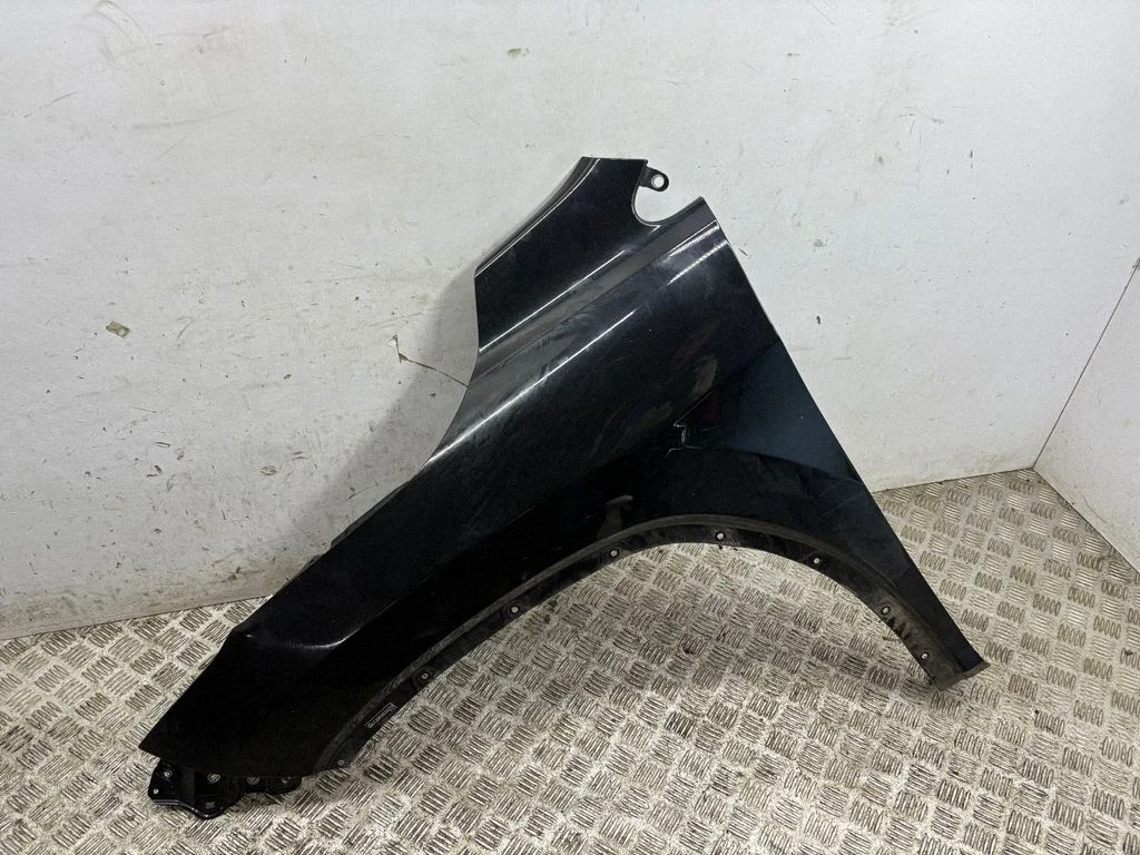 Fender – left