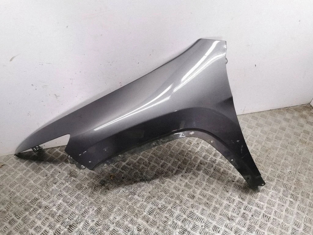 Fender – left