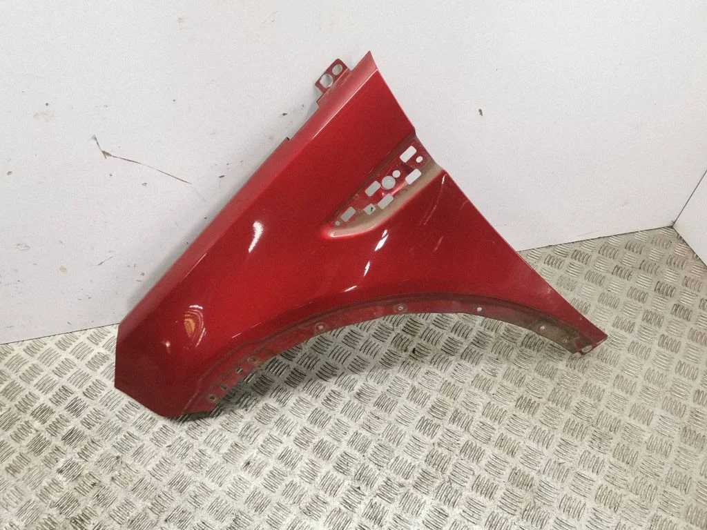 Fender – left