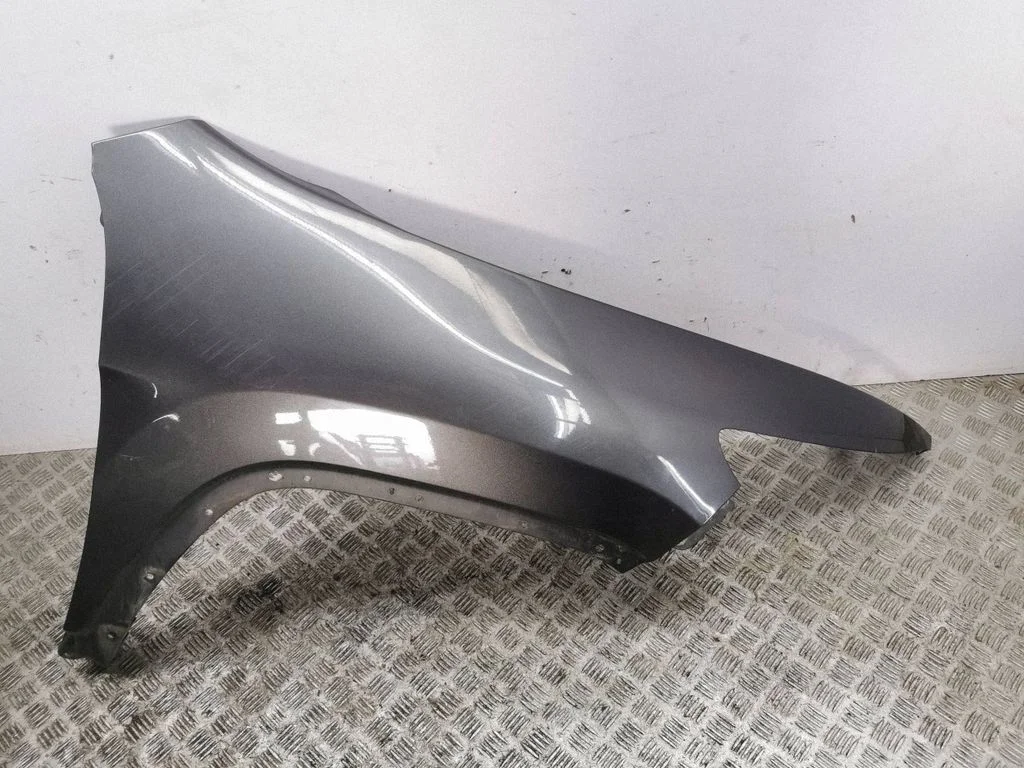 Fender – right
