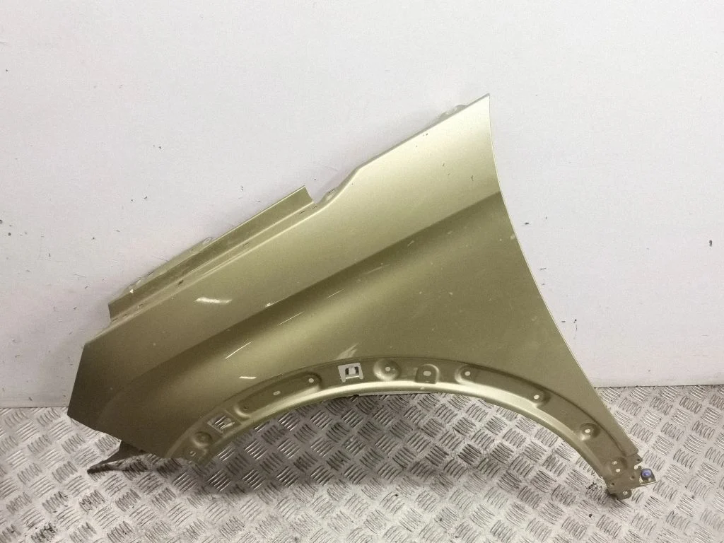 Fender – left