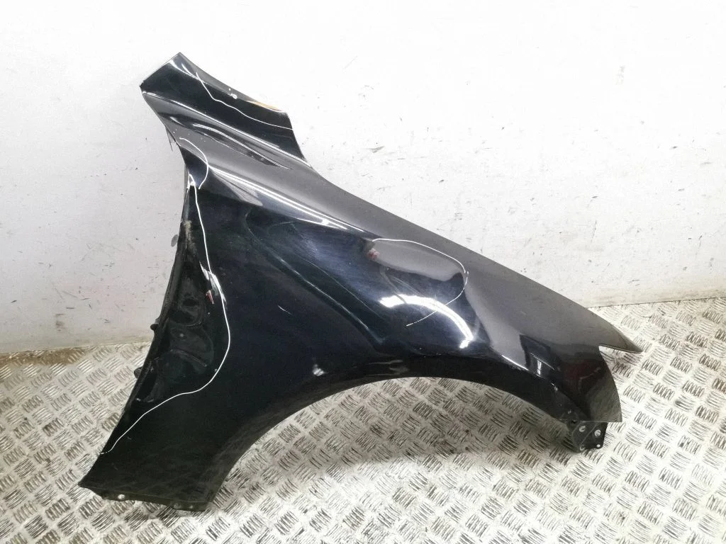 Fender – right
