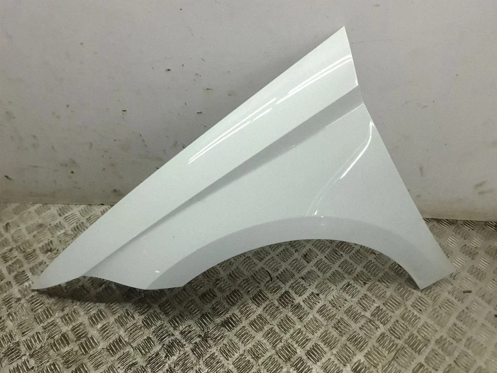 Fender – left