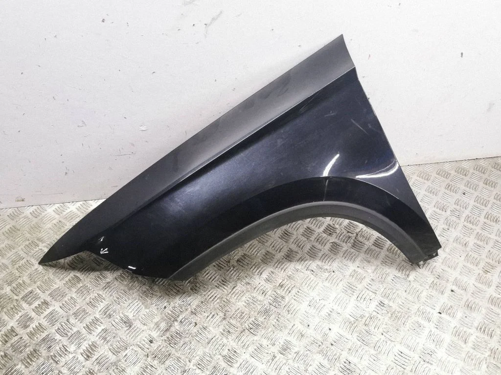 Fender – left