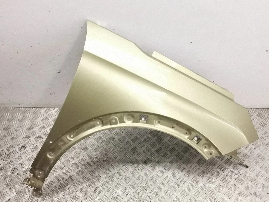 Fender – right