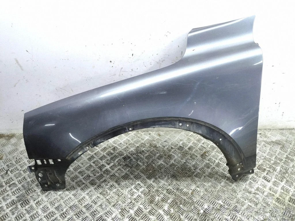 Fender – left