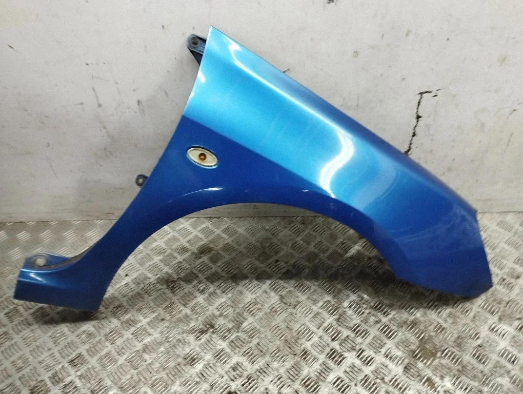 Fender – right