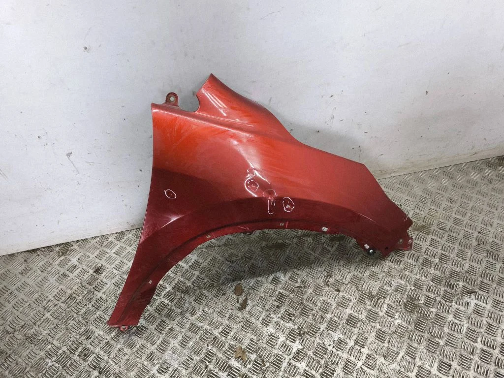 Fender – right