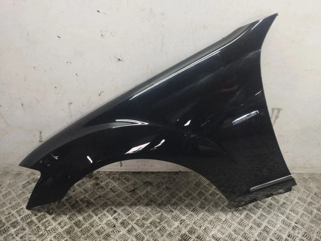 Fender – left