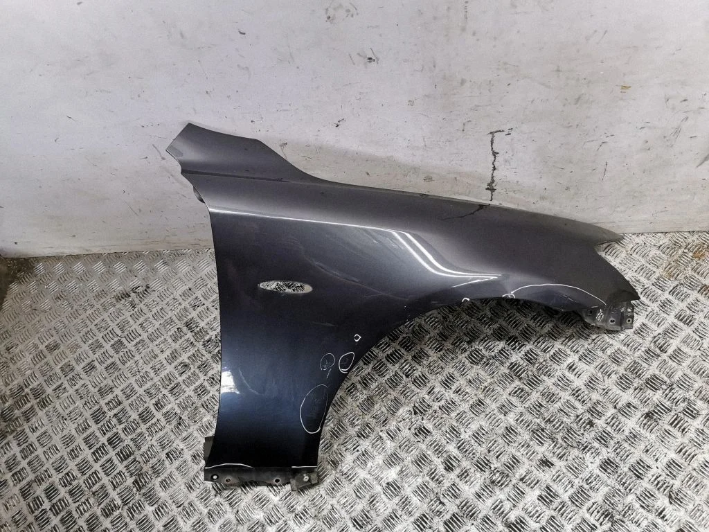 Fender – front right
