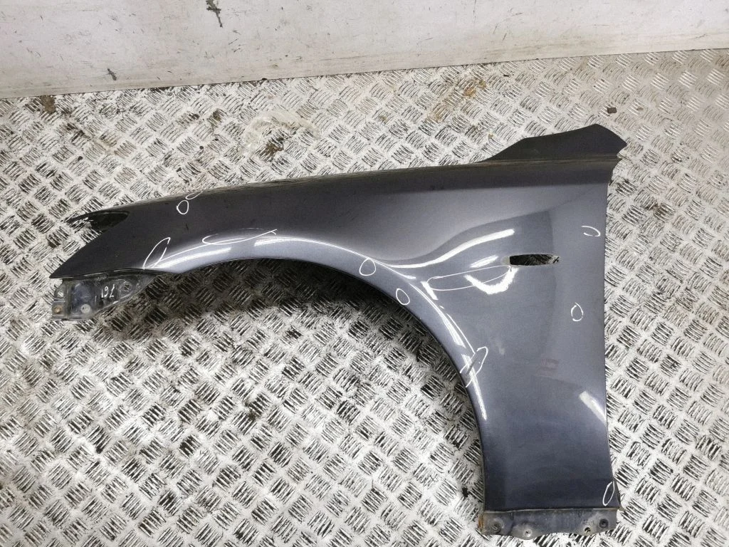 Fender – front left