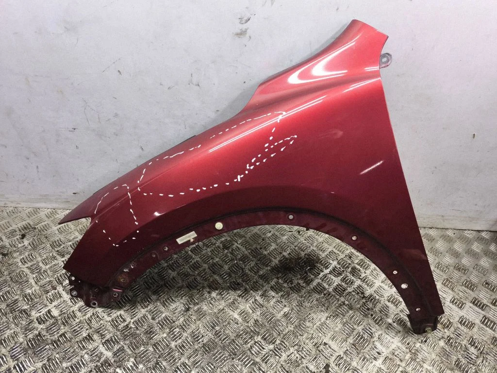 Fender – left
