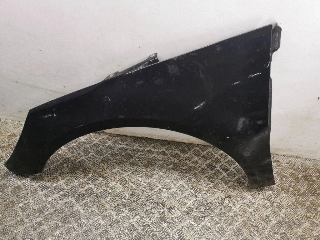 Fender – left