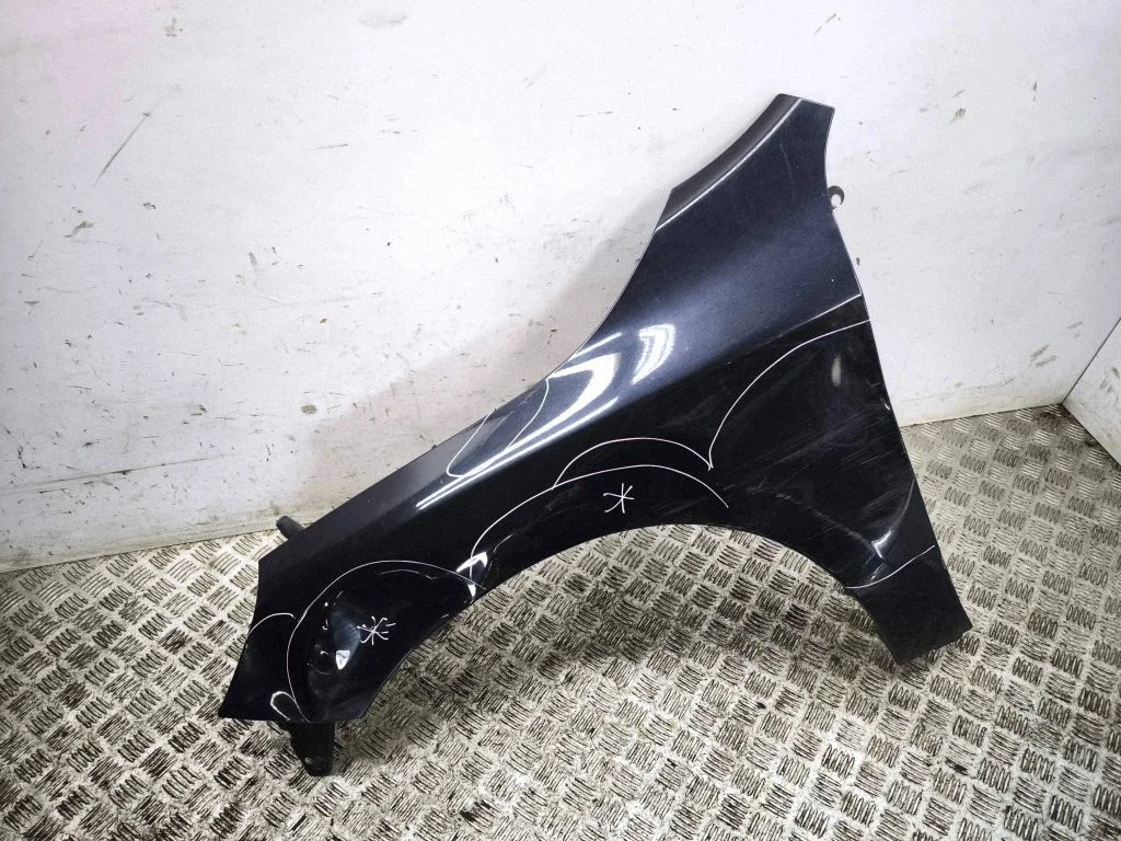 Fender – left
