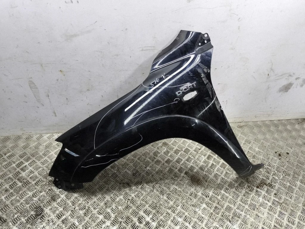 Fender – left