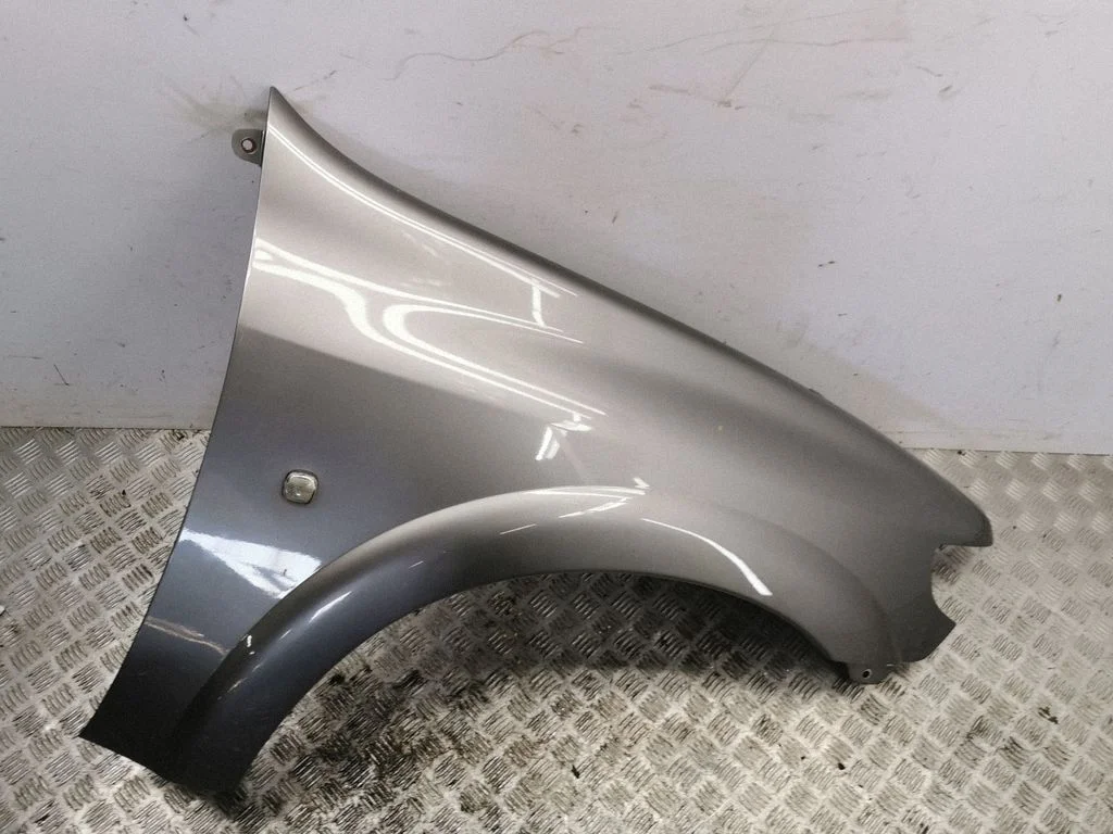Fender – right