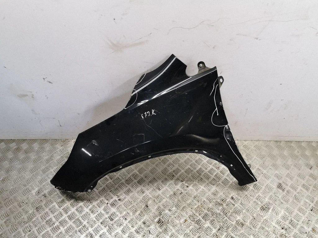 Fender – left