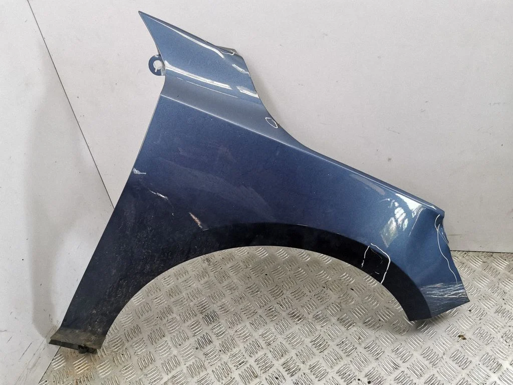 Fender – right
