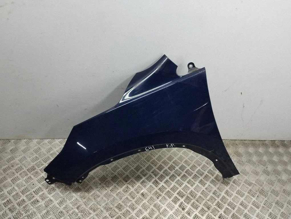 Fender – left