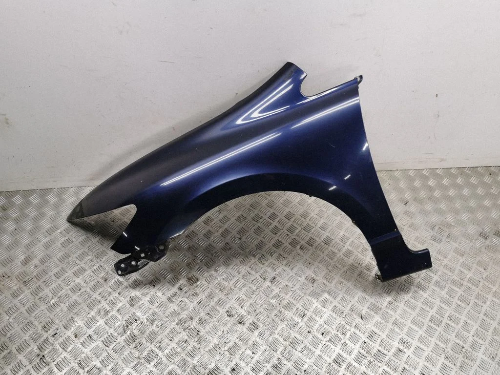 Fender – left
