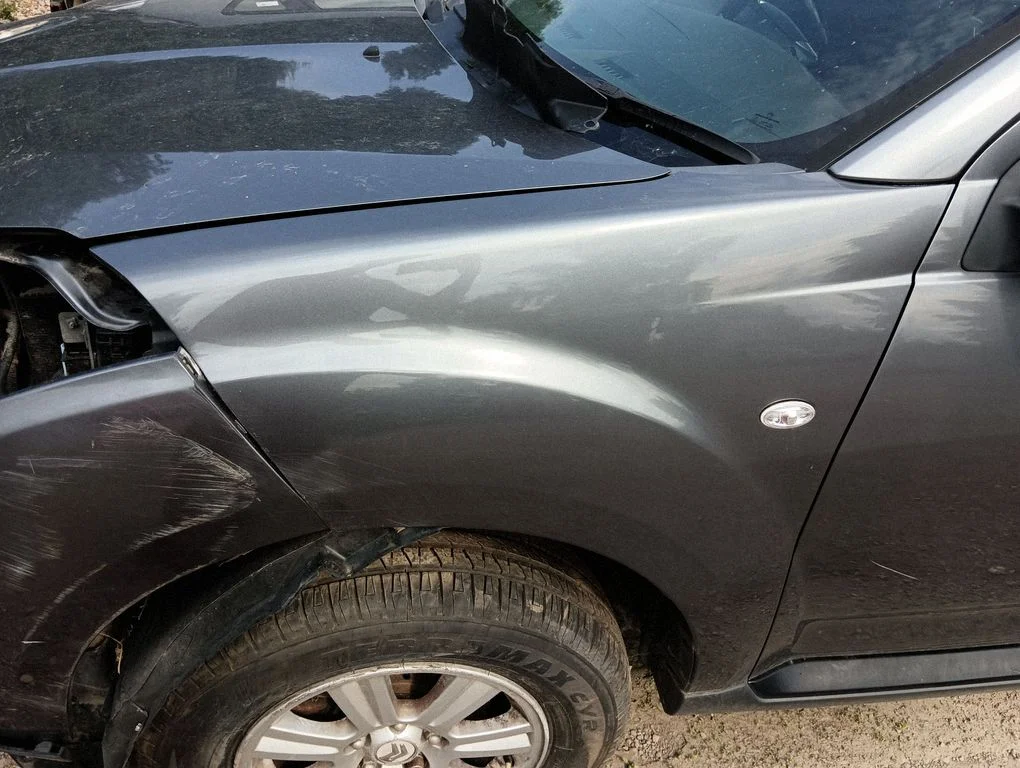 Fender – left