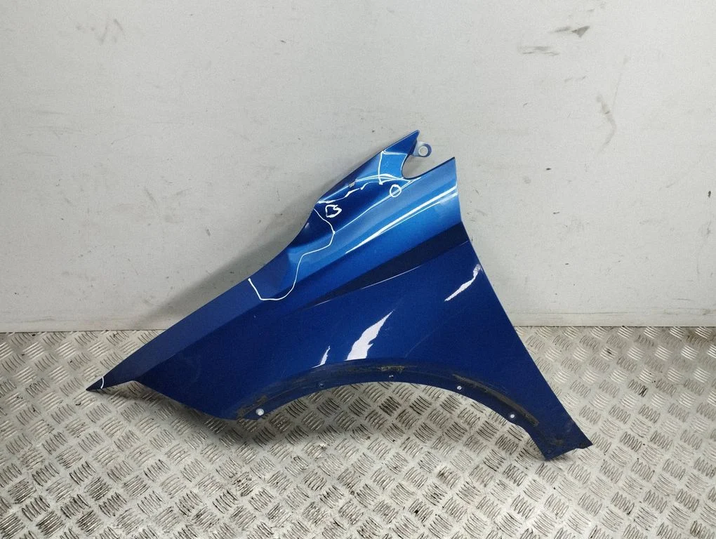 Fender – left