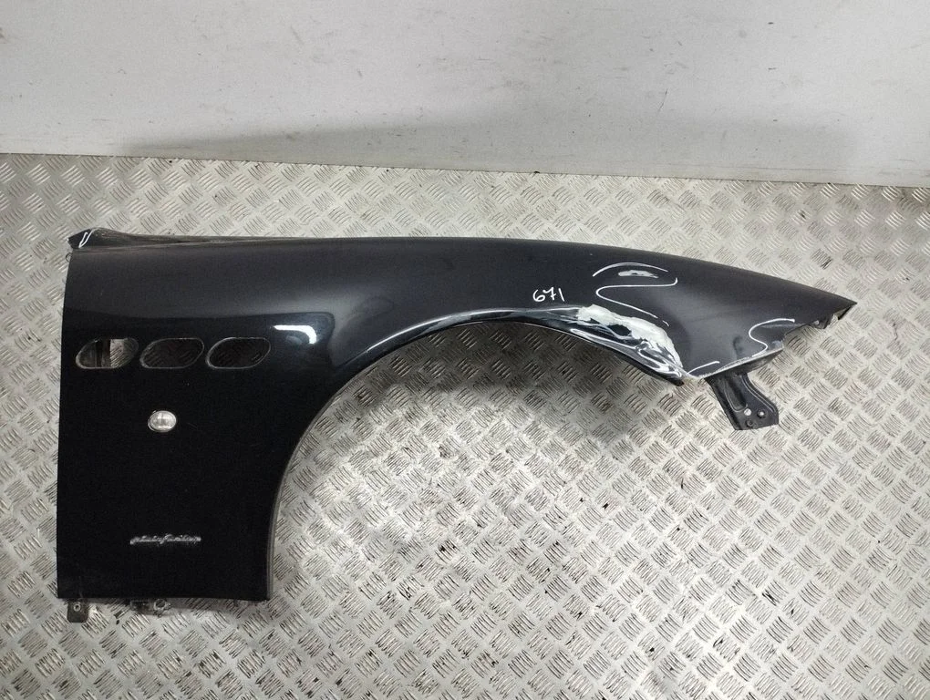 Fender – right