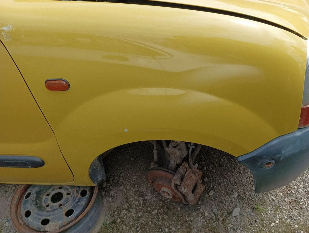 Fender – right