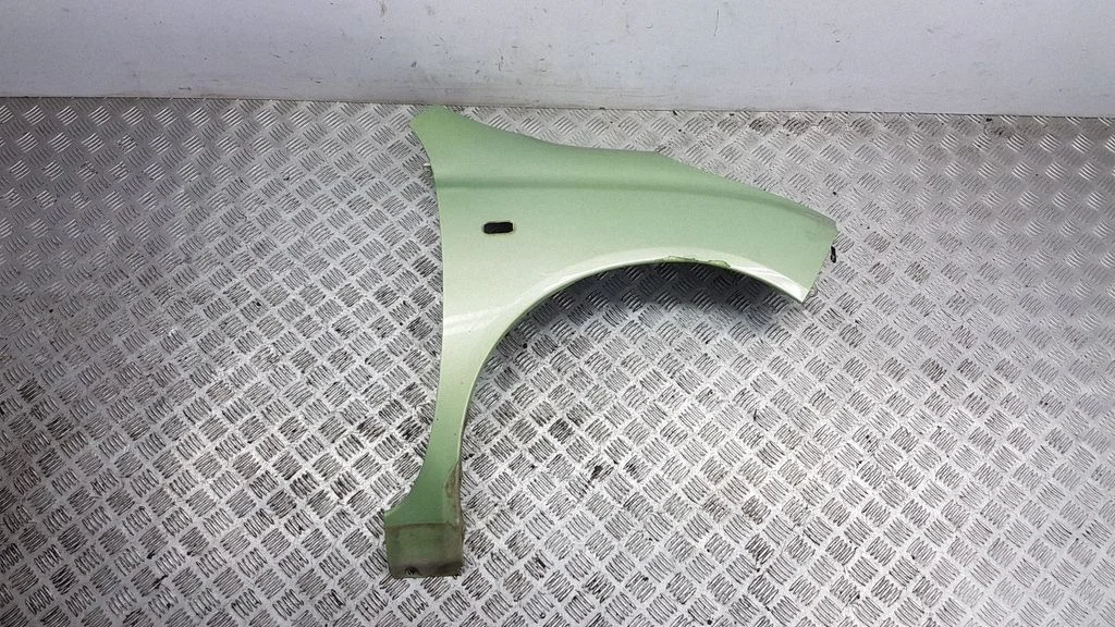 Fender – right