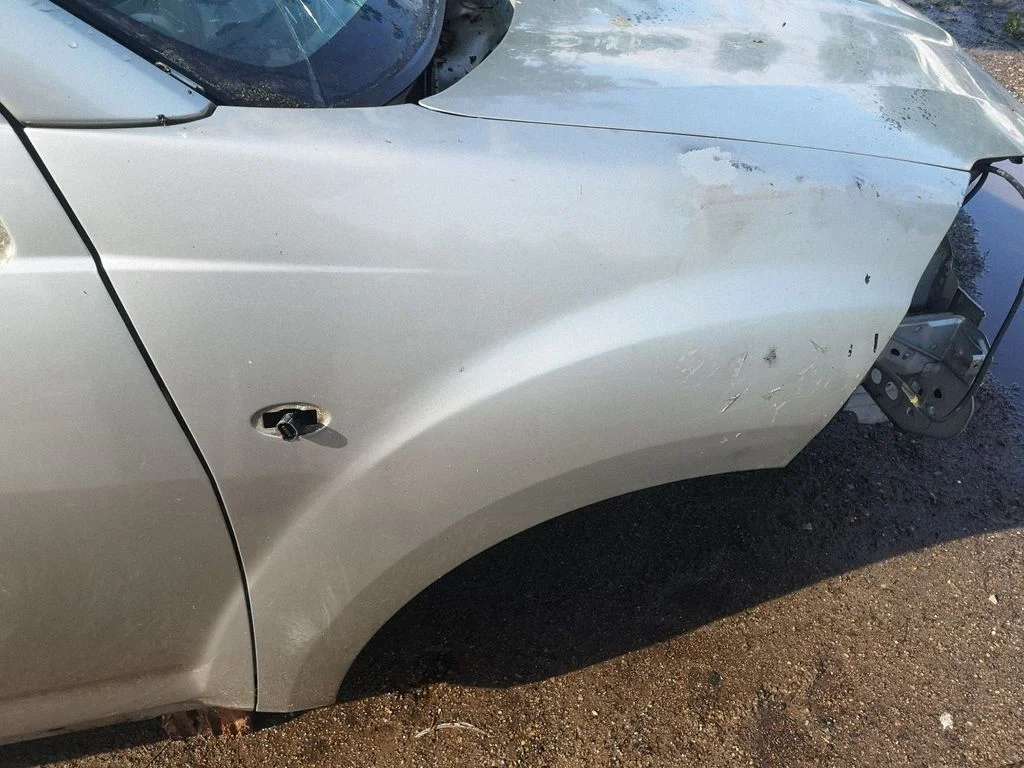 Fender – right