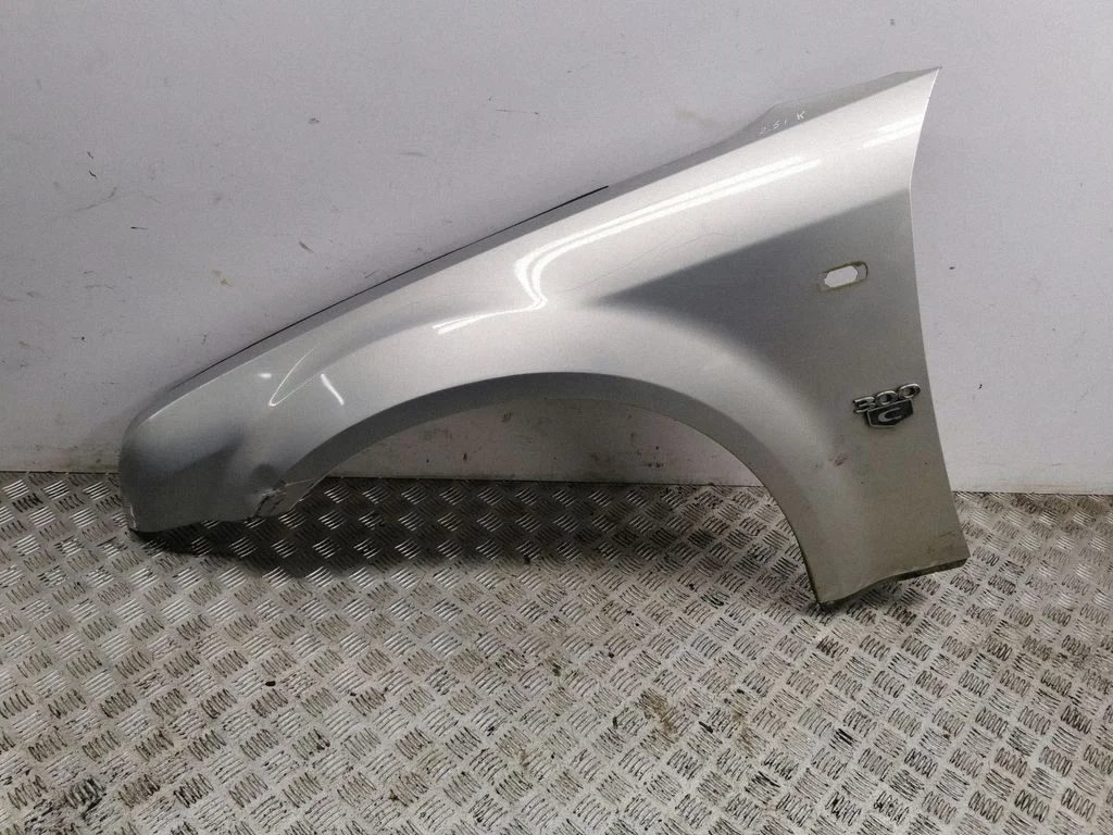 Fender – left