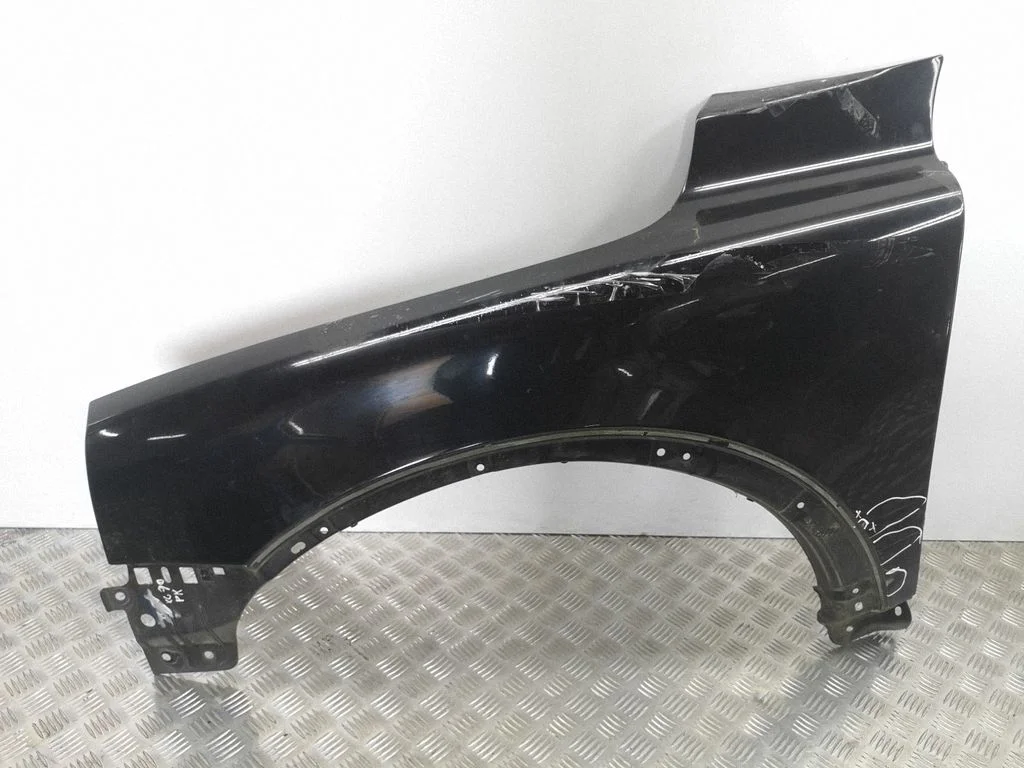 Fender – left