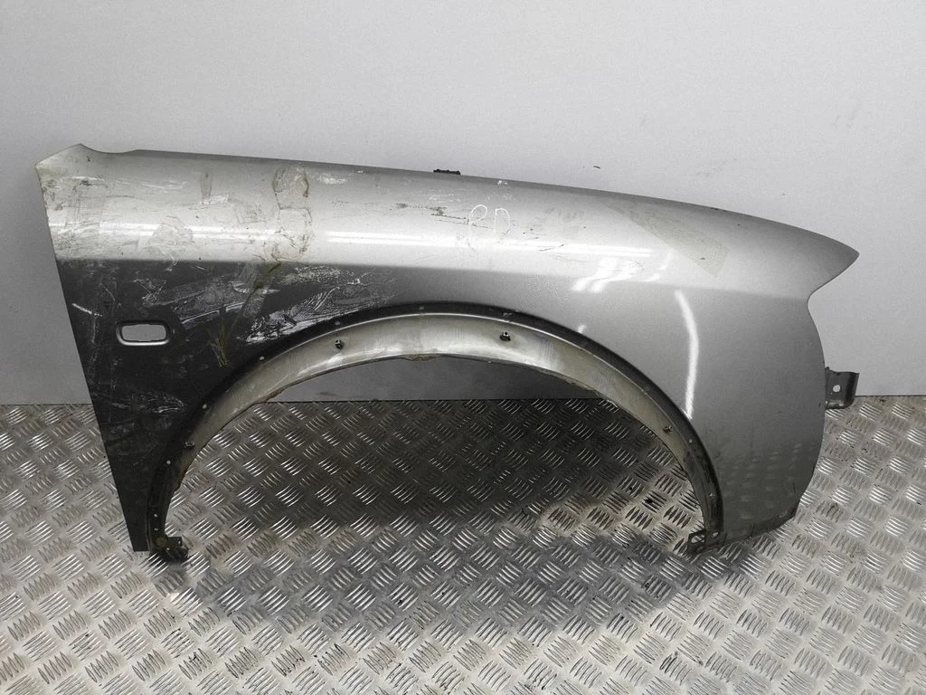 Fender – right