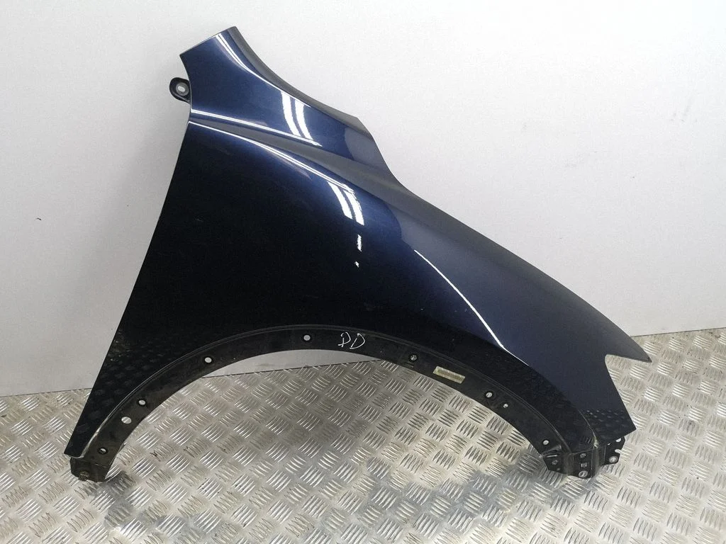 Fender – right