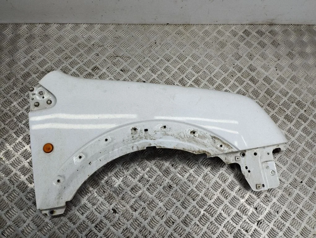 Fender – right