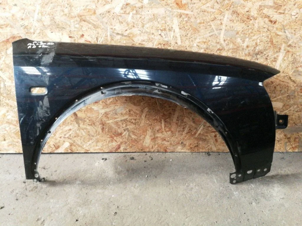 Fender – right
