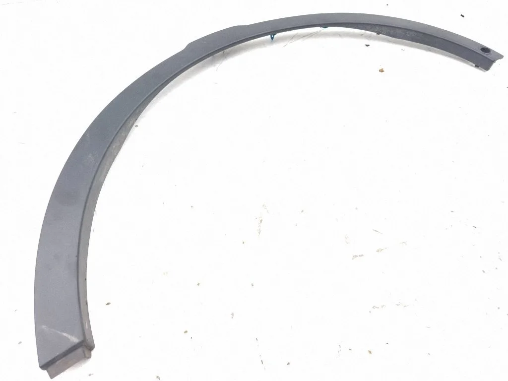 Esimese rattakaare iluliist BJ3216A074BE