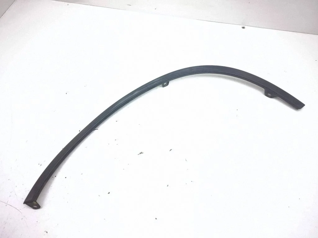 Front arch trim 74165SWWA001